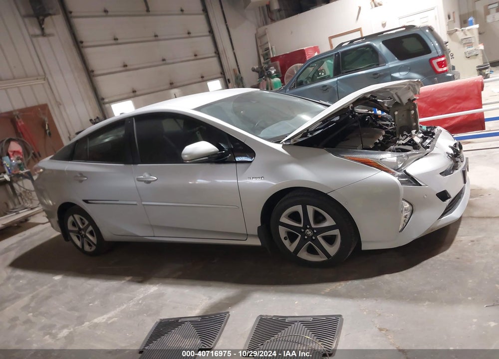 2018 TOYOTA PRIUS THREE TOURING VIN: JTDKARFU4J3548331