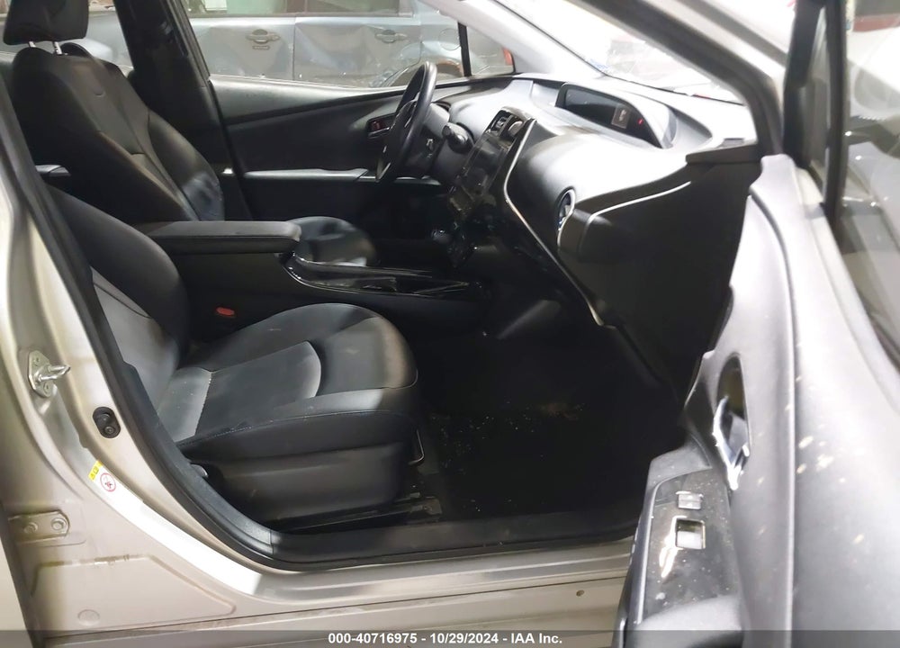 2018 TOYOTA PRIUS THREE TOURING VIN: JTDKARFU4J3548331