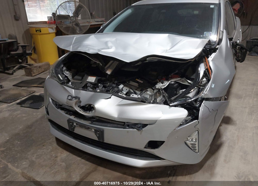 2018 TOYOTA PRIUS THREE TOURING VIN: JTDKARFU4J3548331