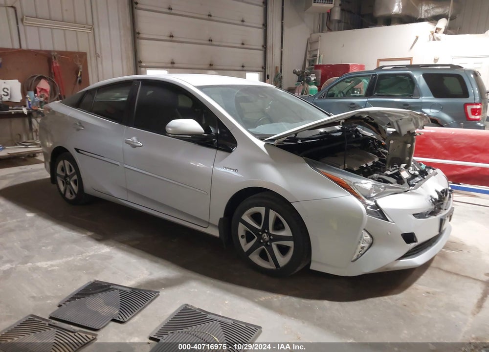 2018 TOYOTA PRIUS THREE TOURING VIN: JTDKARFU4J3548331