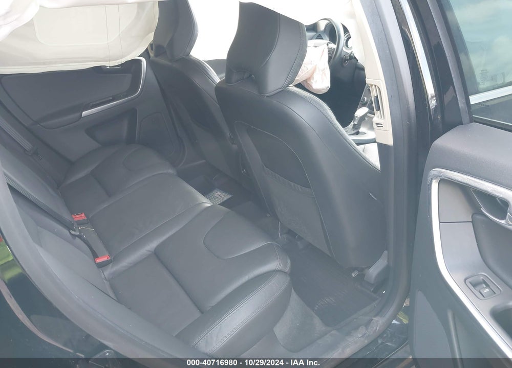 2013 VOLVO XC60 T6/T6 PLATINUM/T6 PREMIER PLUS/T6 R-DESIGN/T6 R-DESIGN PLATINUM/T6 R-DESIGN PREMIER PLUS VIN: YV4902DZ3D2409726