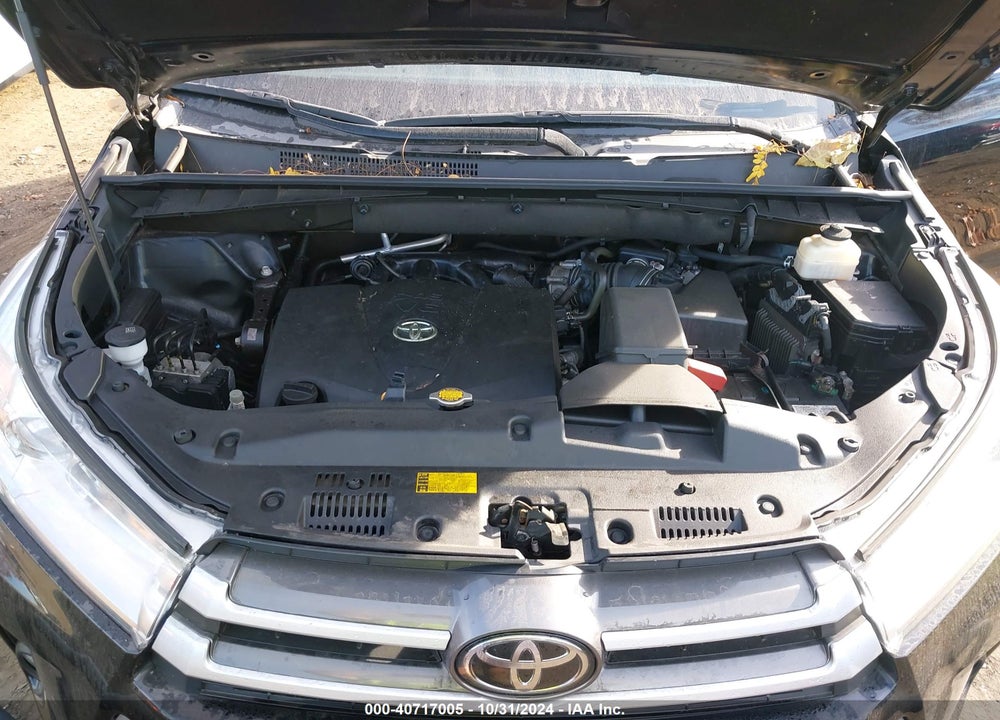 2017 TOYOTA HIGHLANDER XLE VIN: 5TDJZRFH7HS381043