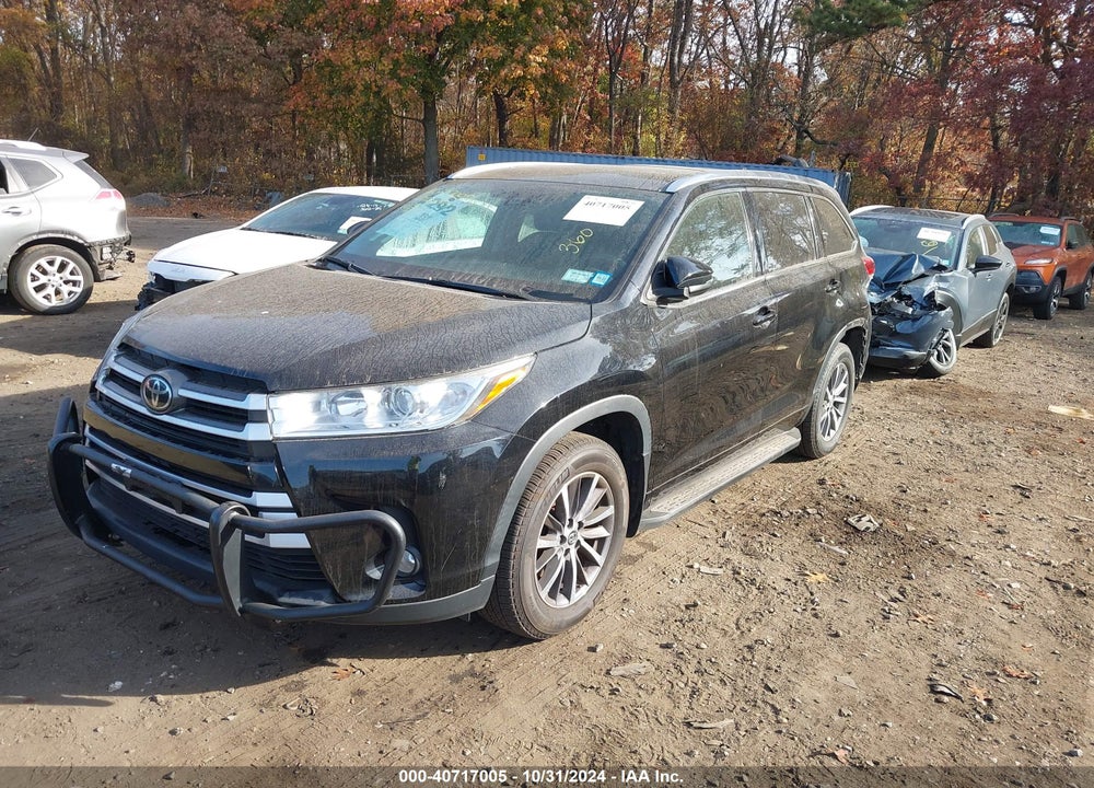 2017 TOYOTA HIGHLANDER XLE VIN: 5TDJZRFH7HS381043