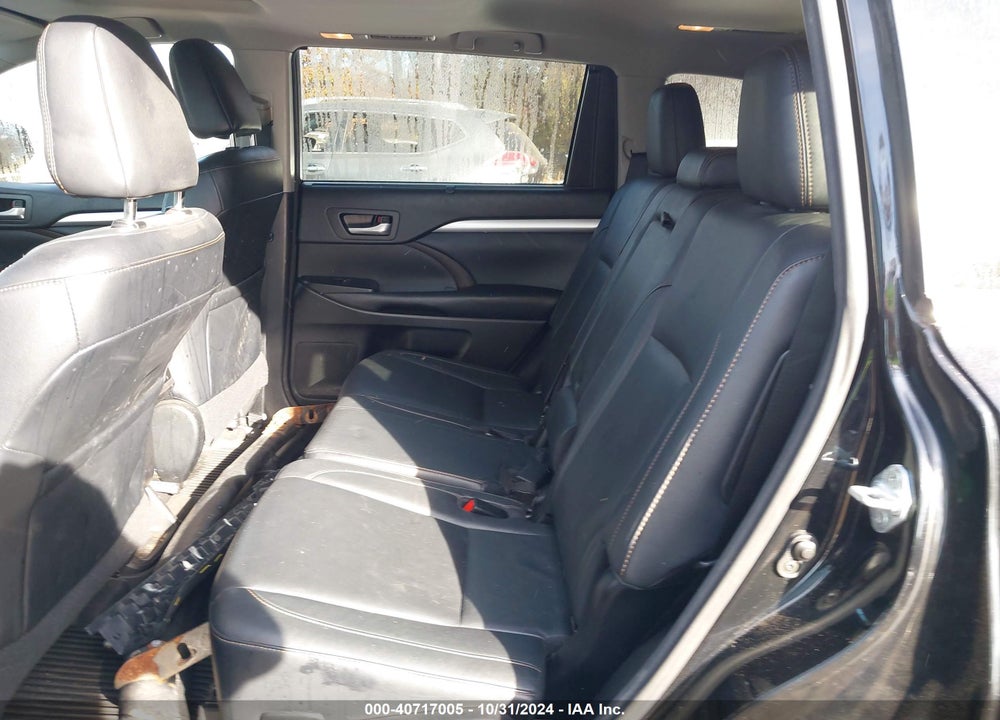 2017 TOYOTA HIGHLANDER XLE VIN: 5TDJZRFH7HS381043