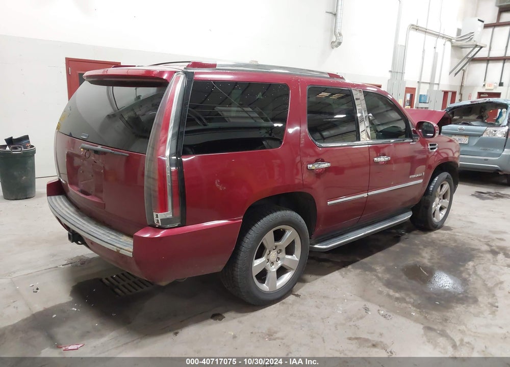 2007 CADILLAC ESCALADE STANDARD VIN: 1GYFK638X7R284696