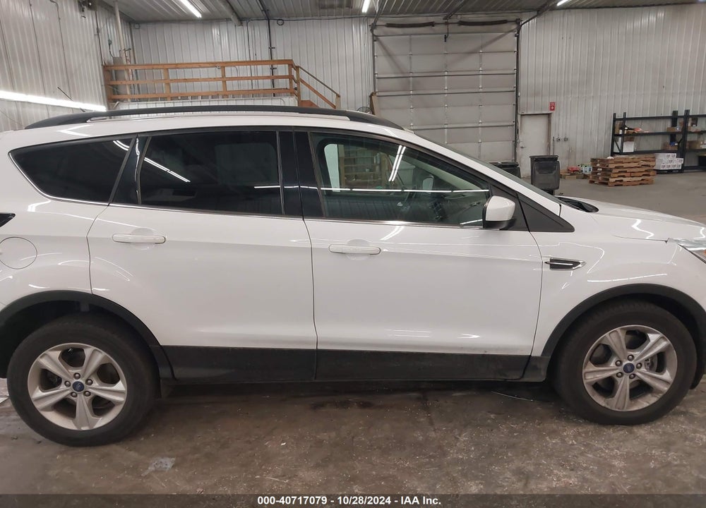 2017 FORD ESCAPE SE VIN: 1FMCU9GD1HUD92727