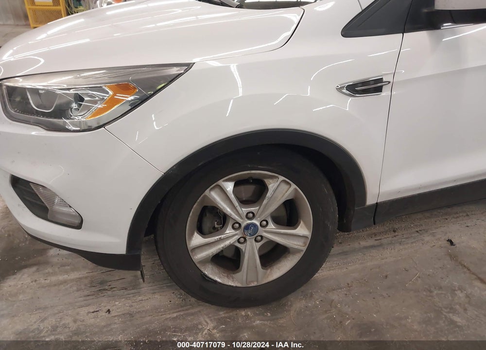 2017 FORD ESCAPE SE VIN: 1FMCU9GD1HUD92727