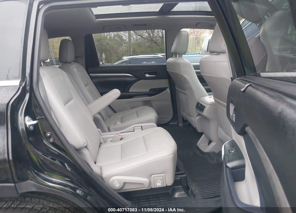 2017 TOYOTA HIGHLANDER LIMITED/PLATINUM VIN: 5TDDZRFH3HS472047