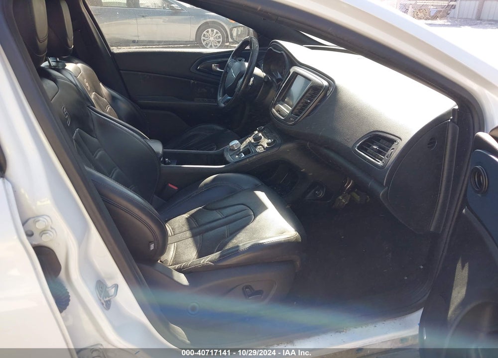 2015 CHRYSLER 200 S VIN: 1C3CCCBB0FN673701