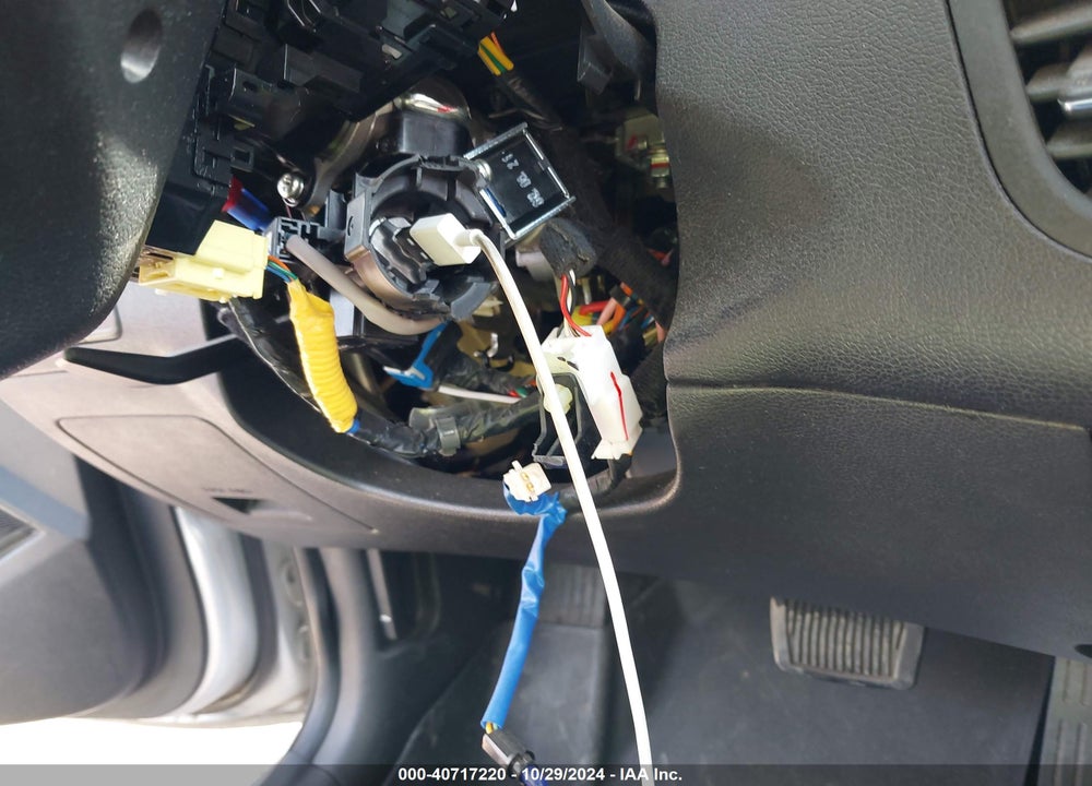 2013 HYUNDAI ELANTRA LIMITED VIN: KMHDH4AE5DU598849