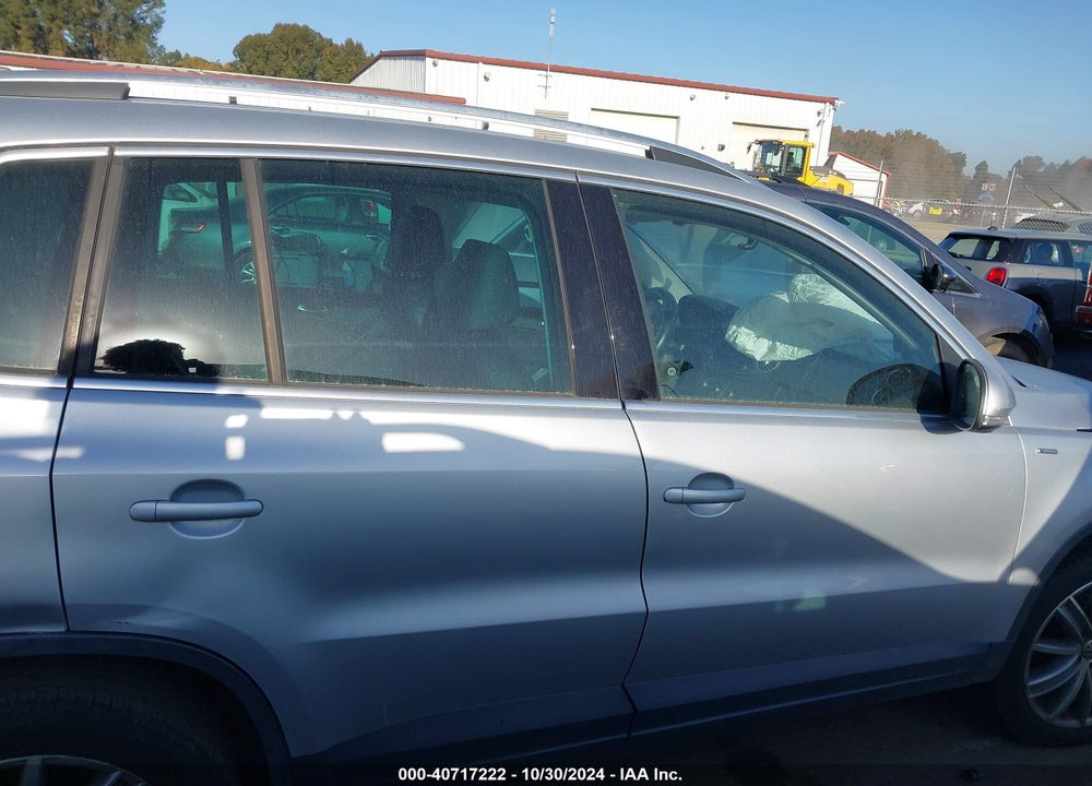 2010 VOLKSWAGEN TIGUAN WOLFSBURG EDITION VIN: WVGAV7AX6AW521082