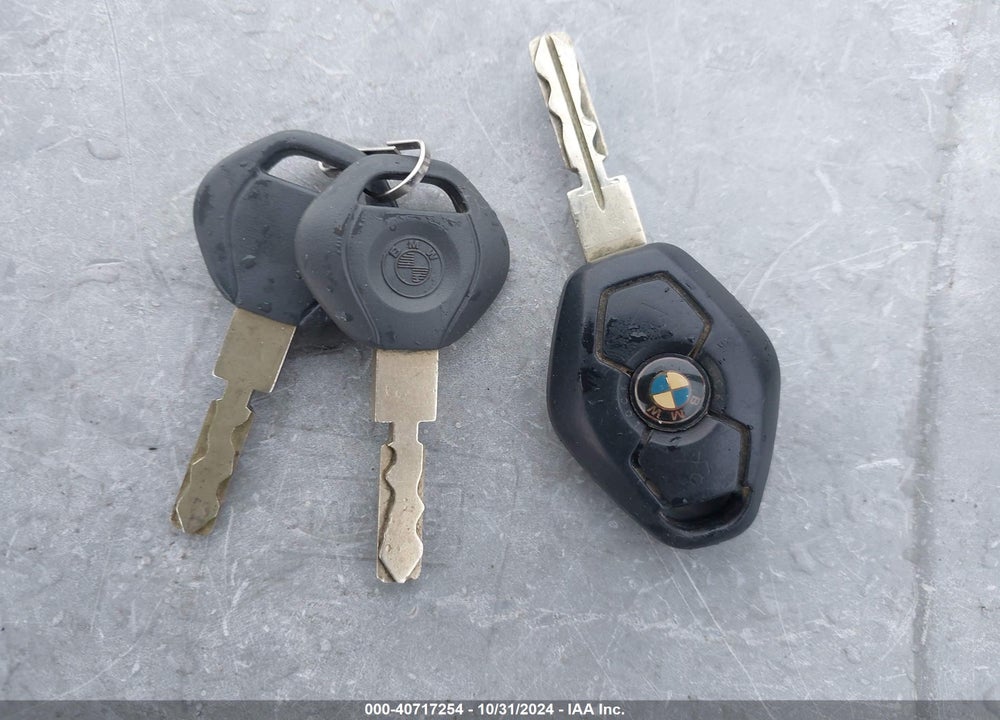 2000 BMW 528IA VIN: WBADM6343YGU17362