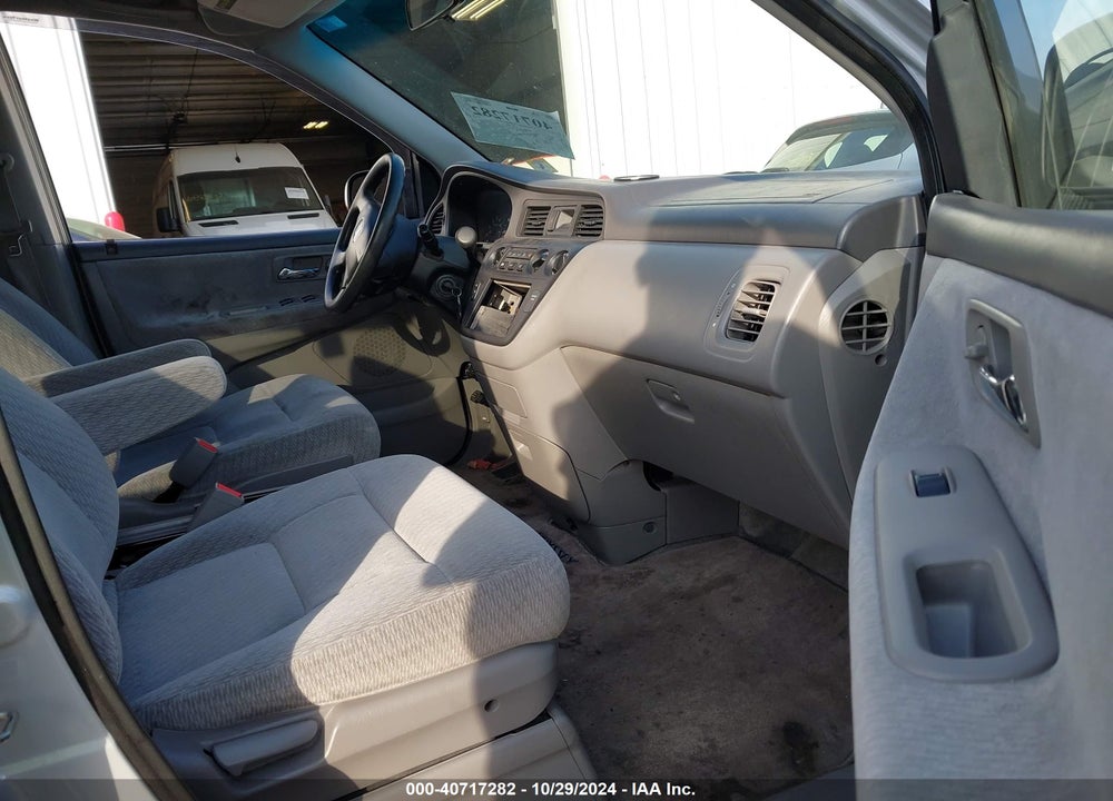 2003 HONDA ODYSSEY LX VIN: 5FNRL18523B141260