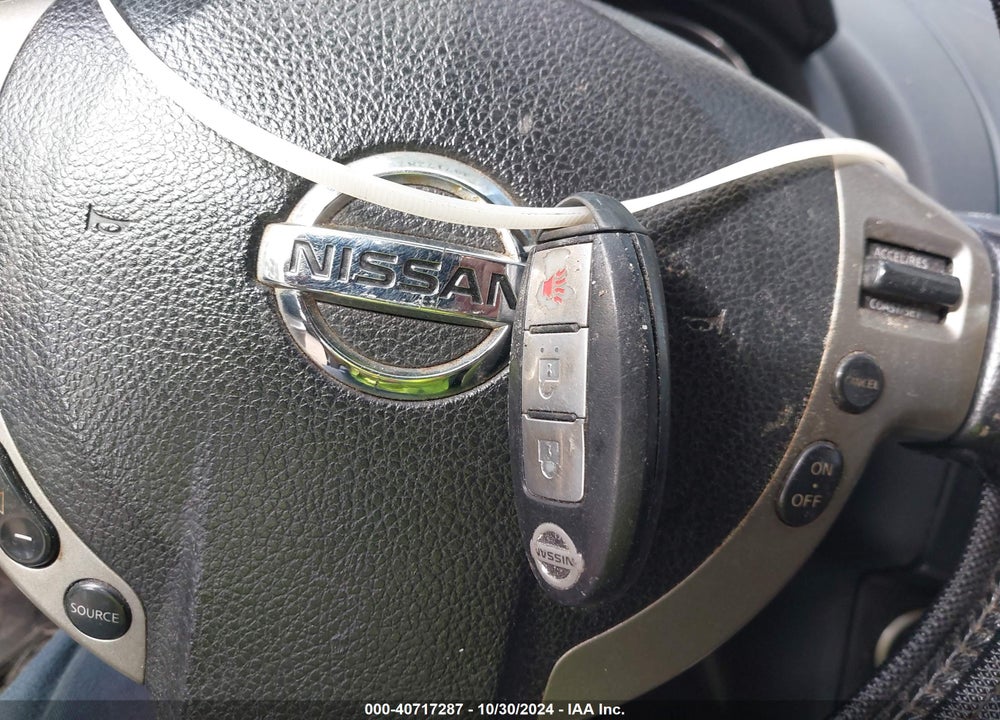 2013 NISSAN ROGUE SV W/SL PKG VIN: JN8AS5MT5DW008215