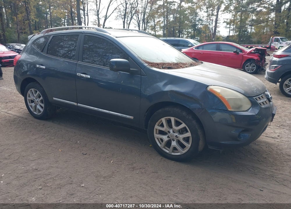 2013 NISSAN ROGUE SV W/SL PKG VIN: JN8AS5MT5DW008215