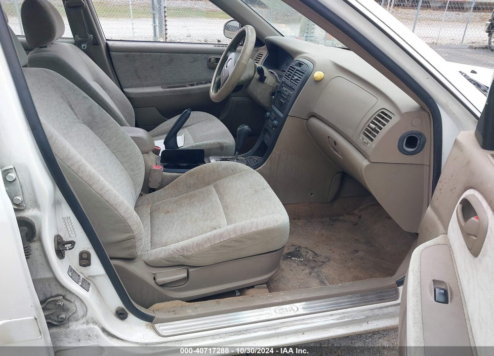 2005 KIA OPTIMA EX/LX VIN: KNAGD126955389657