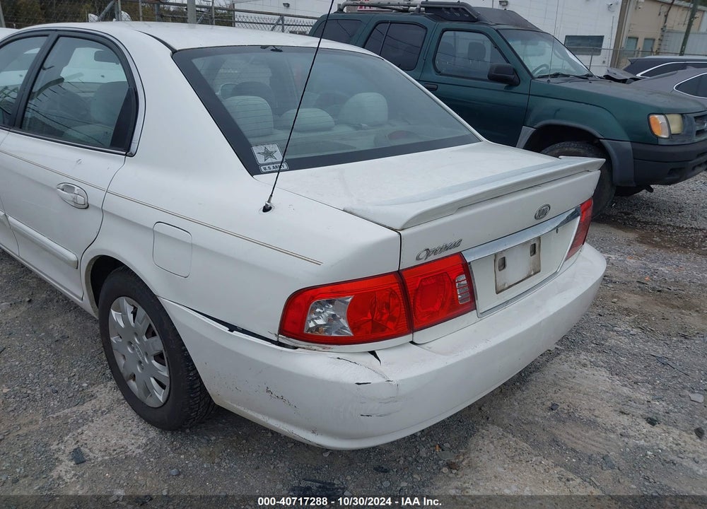 2005 KIA OPTIMA EX/LX VIN: KNAGD126955389657