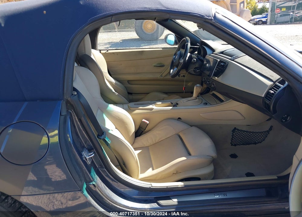 2005 BMW Z4 3.0I VIN: 4USBT53505LU10298