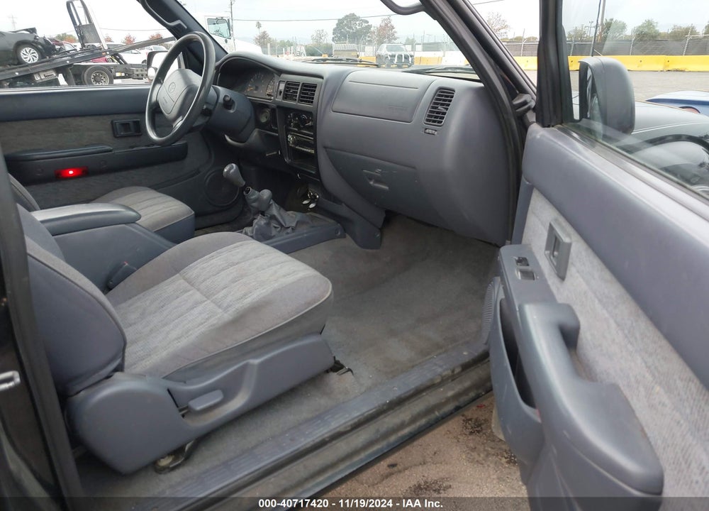 1999 TOYOTA TACOMA VIN: 4TAWM72N6XZ482720