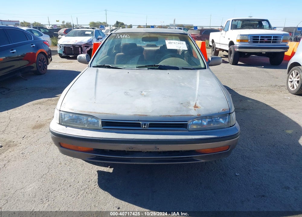 1992 HONDA ACCORD LX VIN: 1HGCB7153NA003973