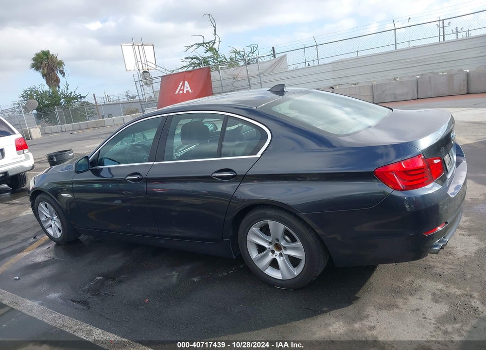 2011 BMW 528I VIN: WBAFR1C54BC742574
