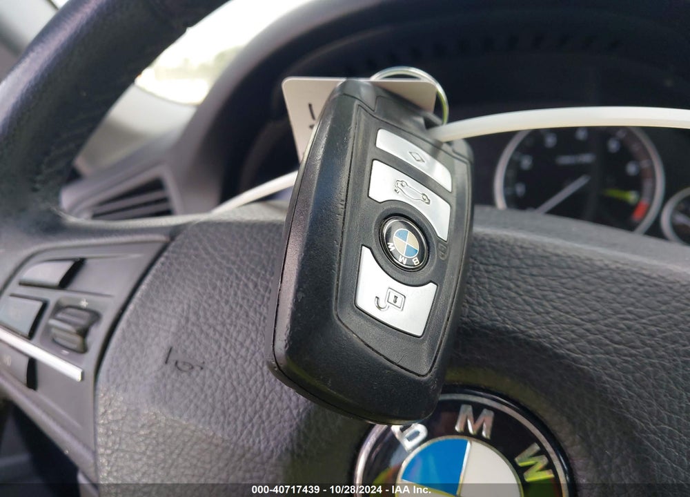 2011 BMW 528I VIN: WBAFR1C54BC742574