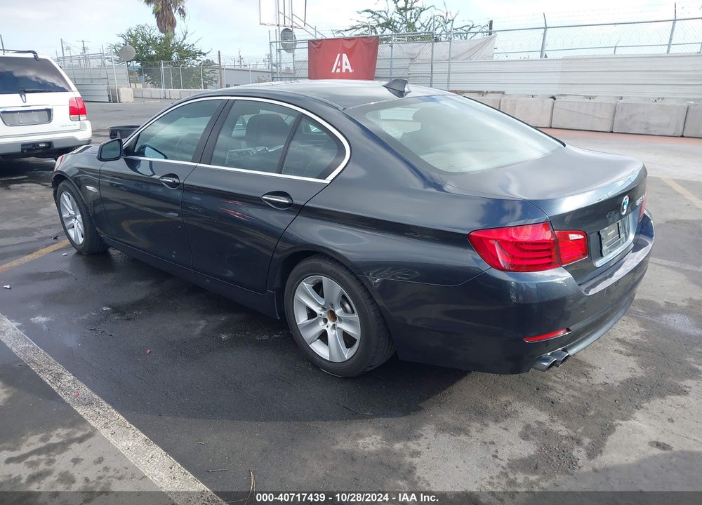2011 BMW 528I VIN: WBAFR1C54BC742574