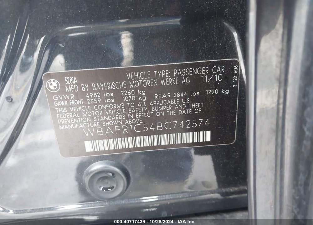 2011 BMW 528I VIN: WBAFR1C54BC742574