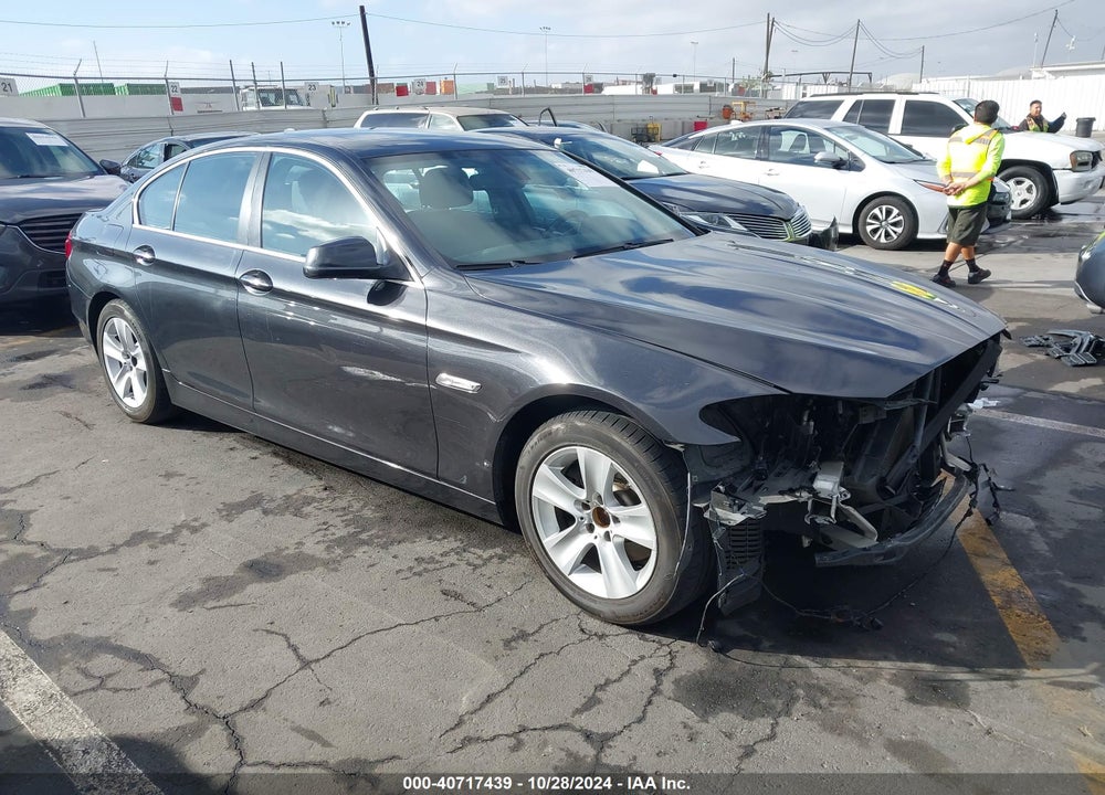2011 BMW 528I VIN: WBAFR1C54BC742574