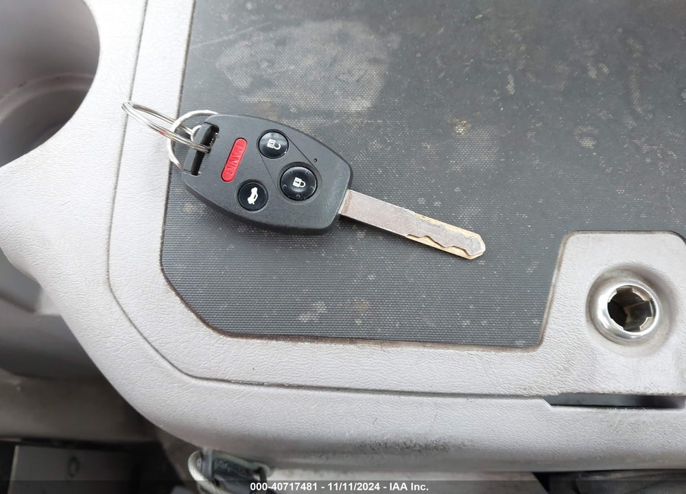 2010 HONDA CIVIC LX VIN: 2HGFA1F57AH315280