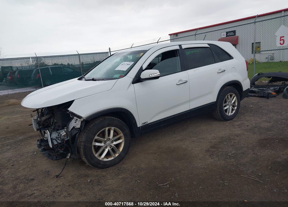 2014 KIA SORENTO LX VIN: 5XYKTCA67EG470080