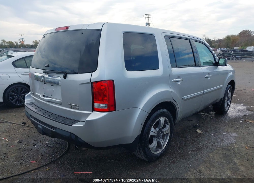 2015 HONDA PILOT SE VIN: 5FNYF4H33FB077141