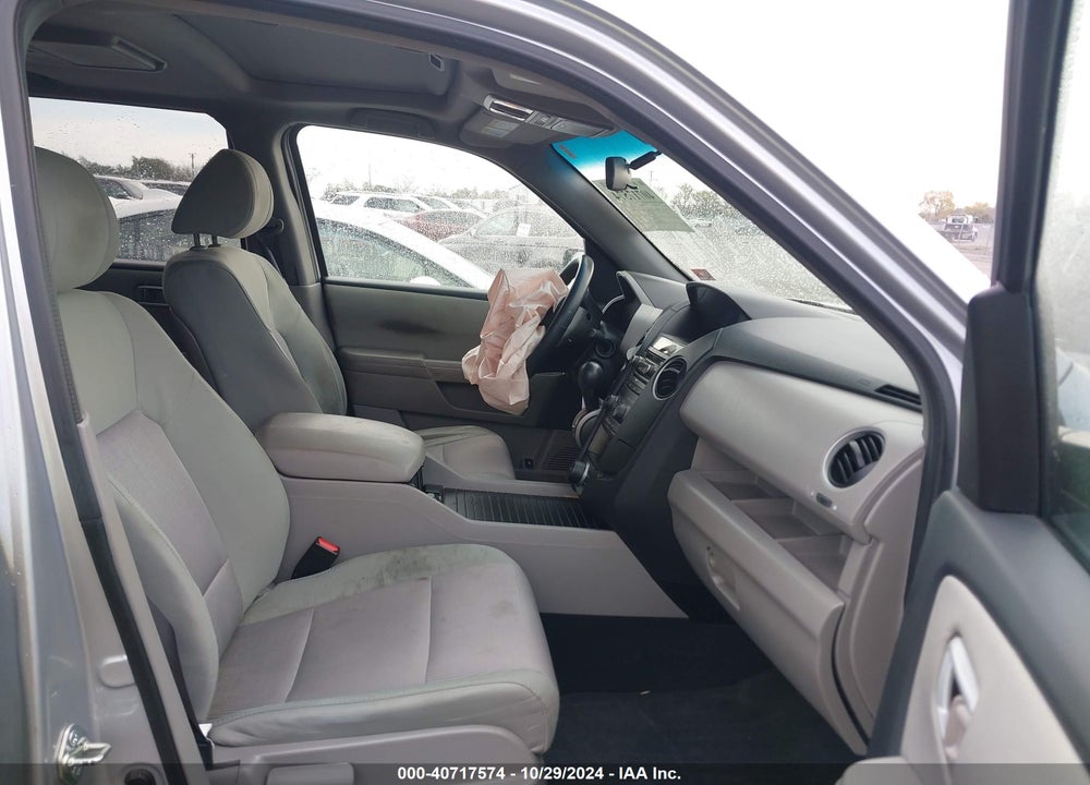 2015 HONDA PILOT SE VIN: 5FNYF4H33FB077141