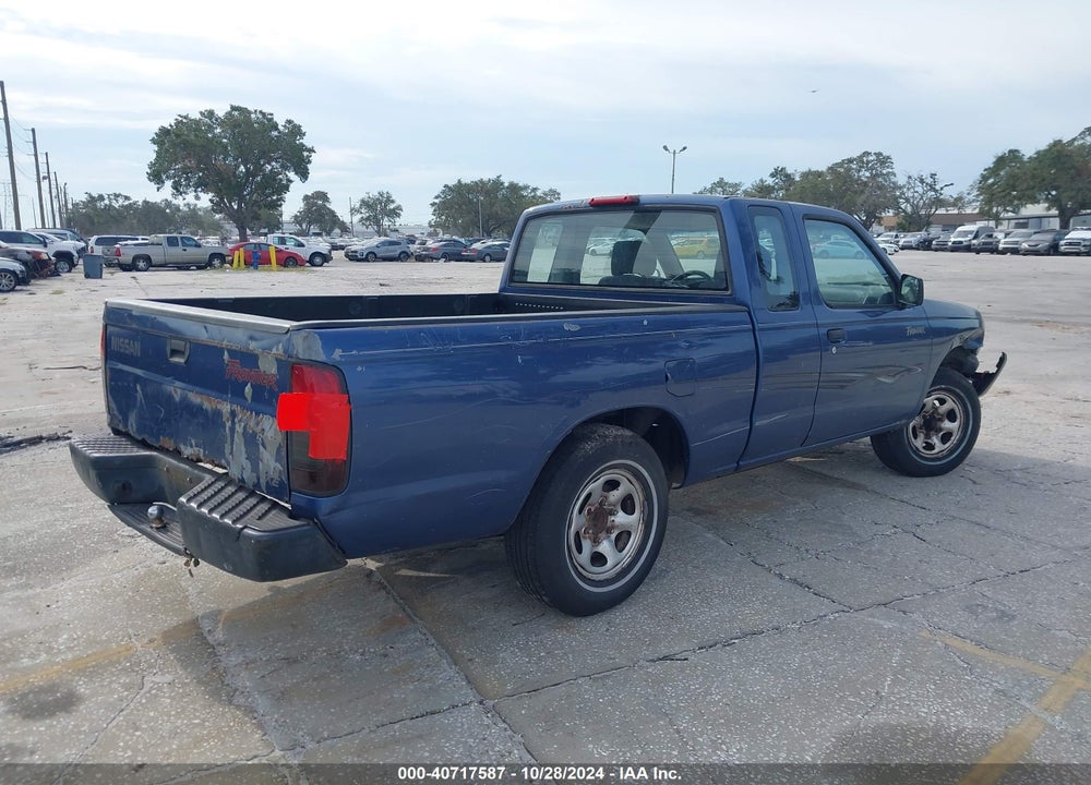 2000 NISSAN FRONTIER XE VIN: 1N6DD26S2YC338825