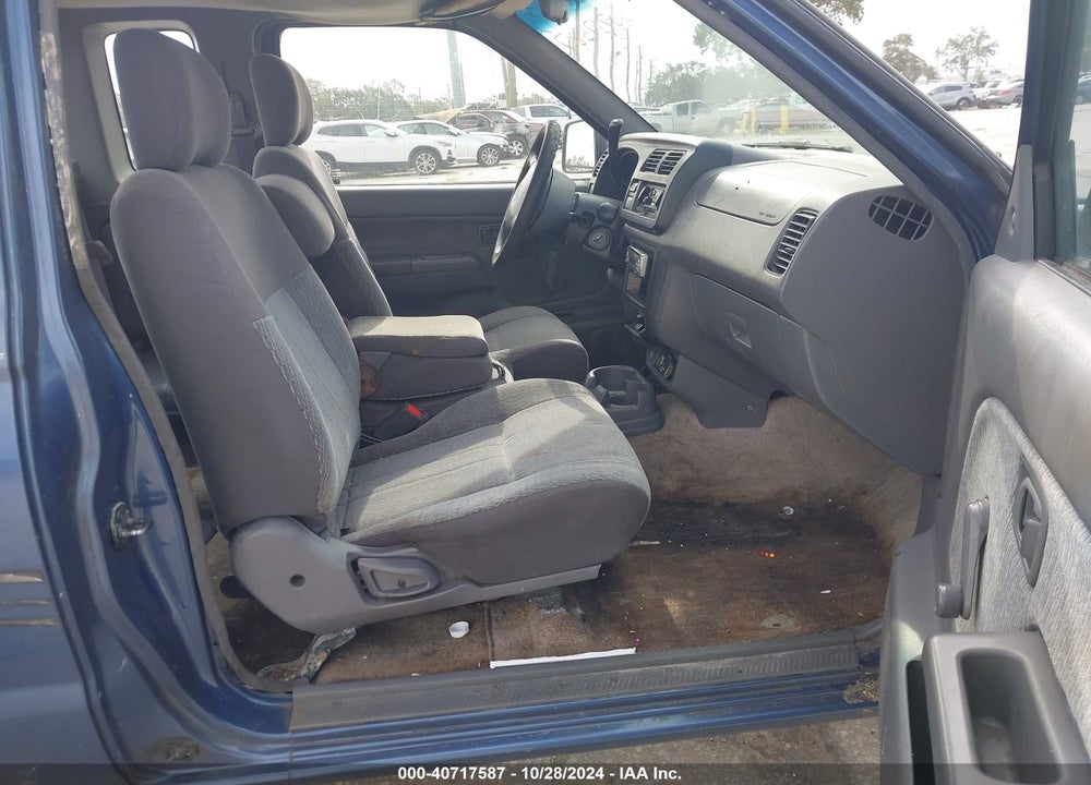2000 NISSAN FRONTIER XE VIN: 1N6DD26S2YC338825