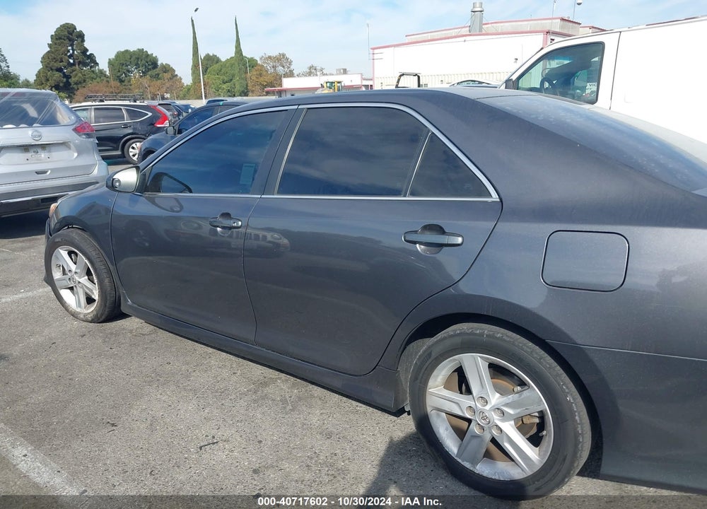 2013 TOYOTA CAMRY SE VIN: 4T1BF1FK2DU251859