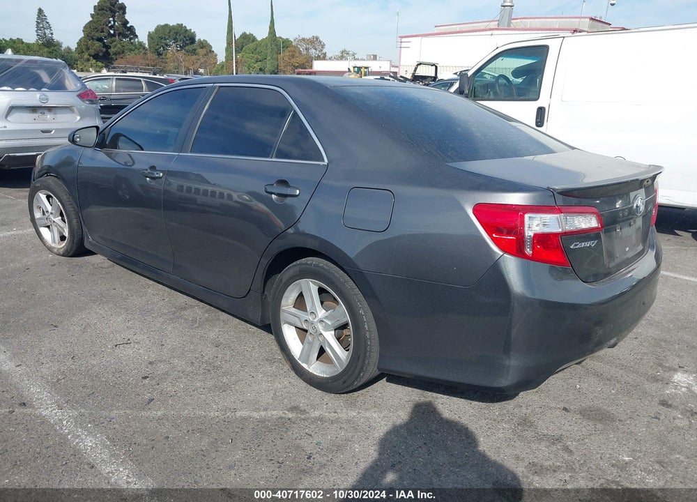 2013 TOYOTA CAMRY SE VIN: 4T1BF1FK2DU251859