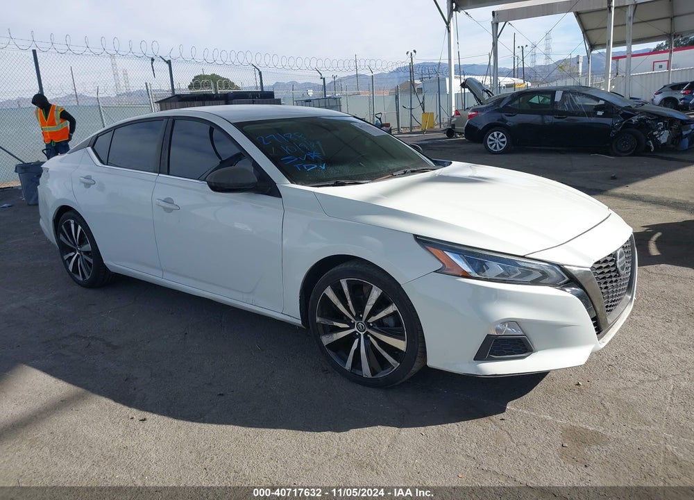 2020 NISSAN ALTIMA SR FWD VIN: 1N4BL4CV0LC225526