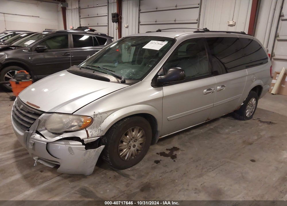 2005 CHRYSLER TOWN & COUNTRY LX VIN: 2C4GP44R45R123985