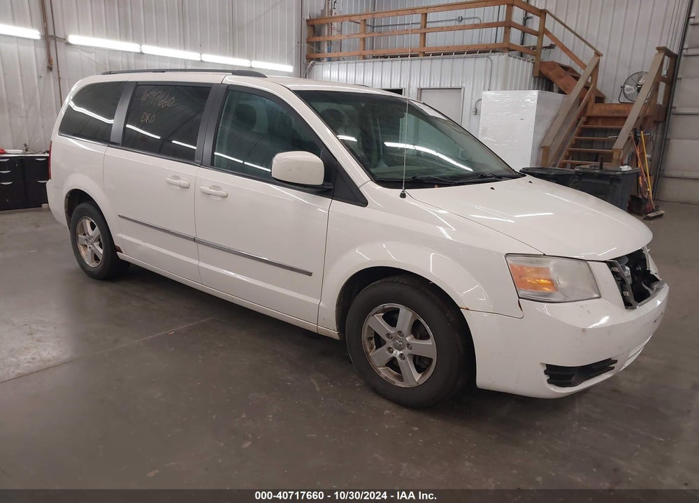 2010 DODGE GRAND CARAVAN SXT VIN: 2D4RN5D15AR100470