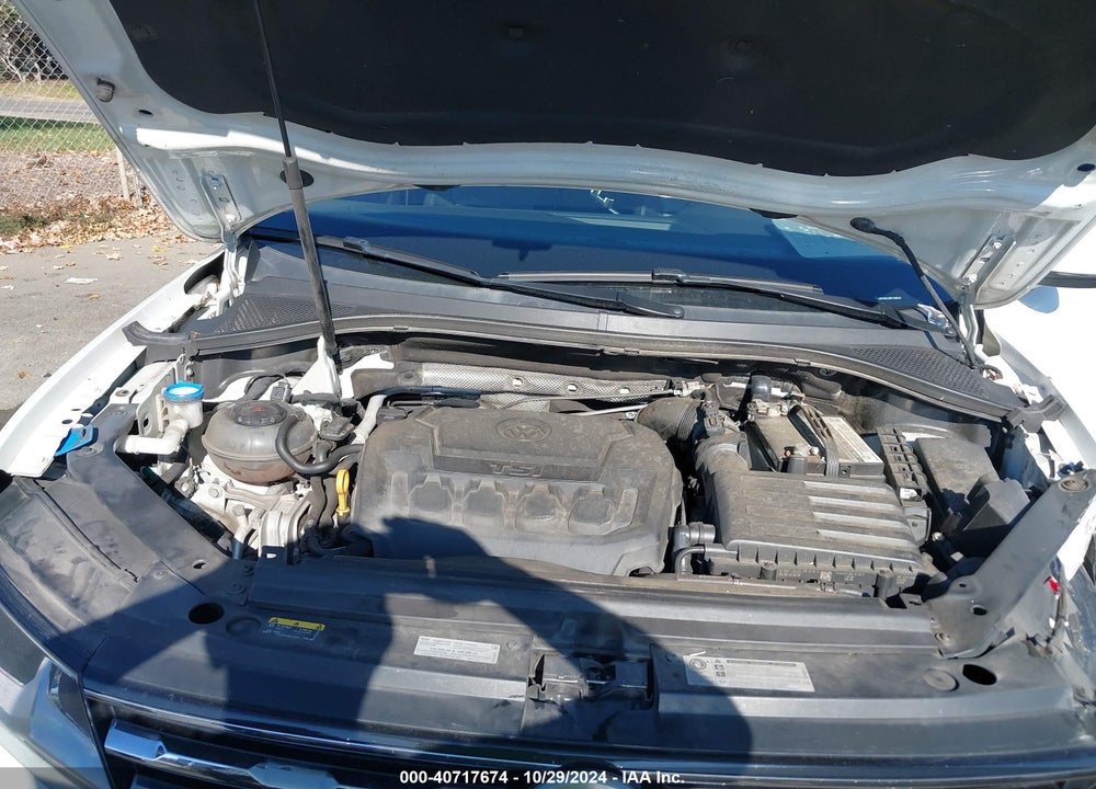 2018 VOLKSWAGEN TIGUAN 2.0T SE/2.0T SEL VIN: 3VV3B7AX2JM133029