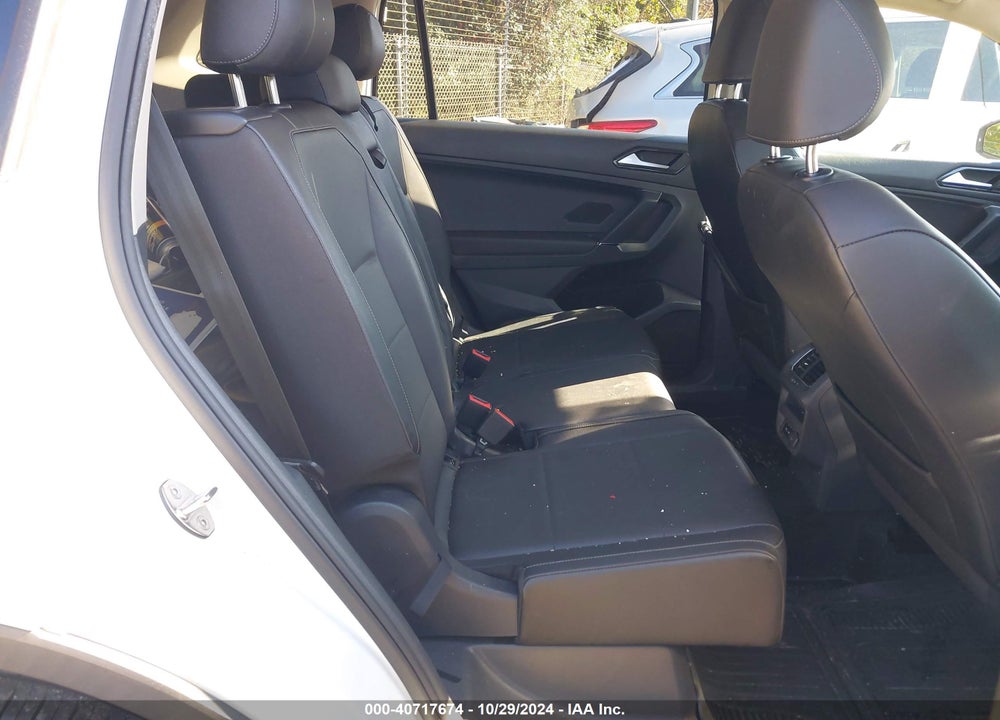 2018 VOLKSWAGEN TIGUAN 2.0T SE/2.0T SEL VIN: 3VV3B7AX2JM133029