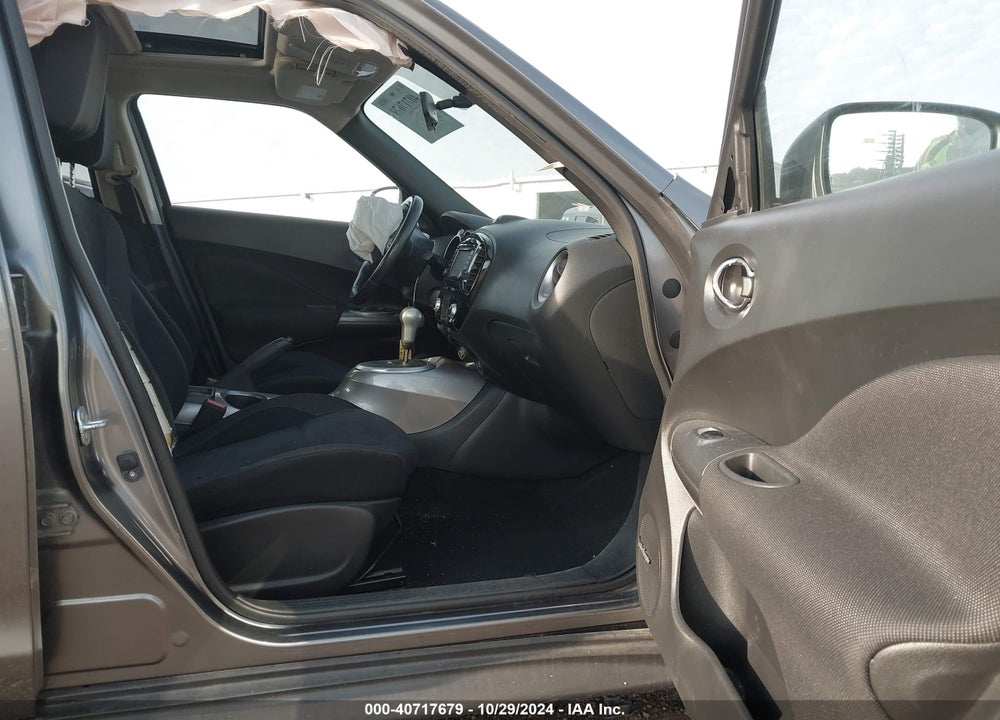 2015 NISSAN JUKE SV VIN: JN8AF5MV8FT559393