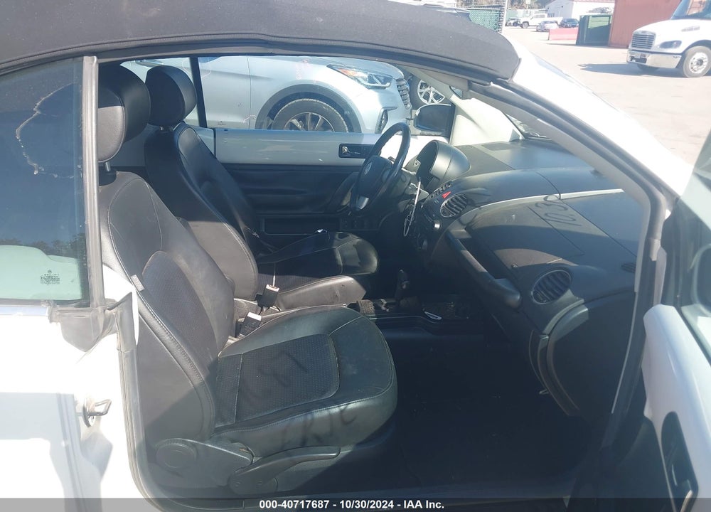 2010 VOLKSWAGEN NEW BEETLE 2.5L VIN: 3VWRG3AL9AM003987