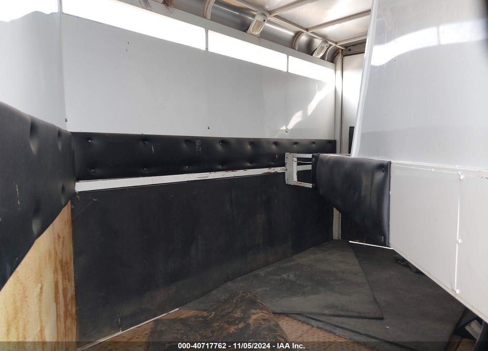 2006 CHARMAC TRAILERS ENCLOSED TRAILER VIN: 4RYH212066T110086