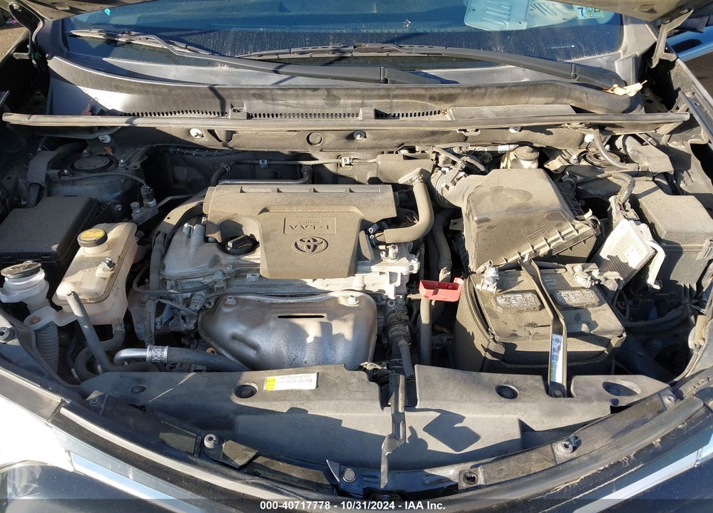 2018 TOYOTA RAV4 XLE VIN: 2T3WFREV5JW483600
