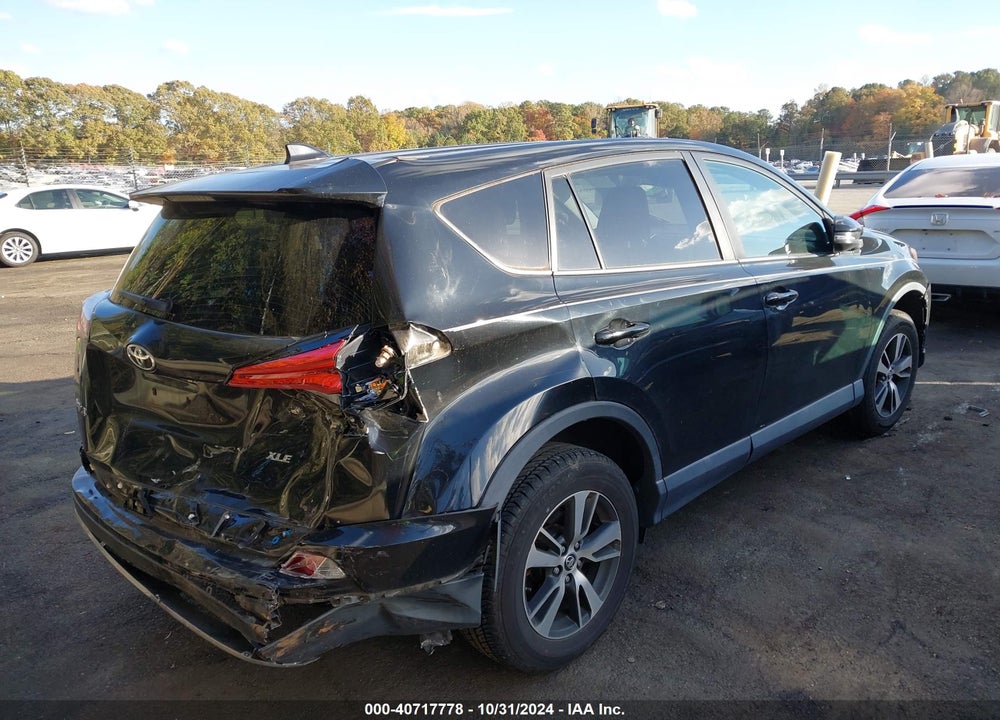 2018 TOYOTA RAV4 XLE VIN: 2T3WFREV5JW483600