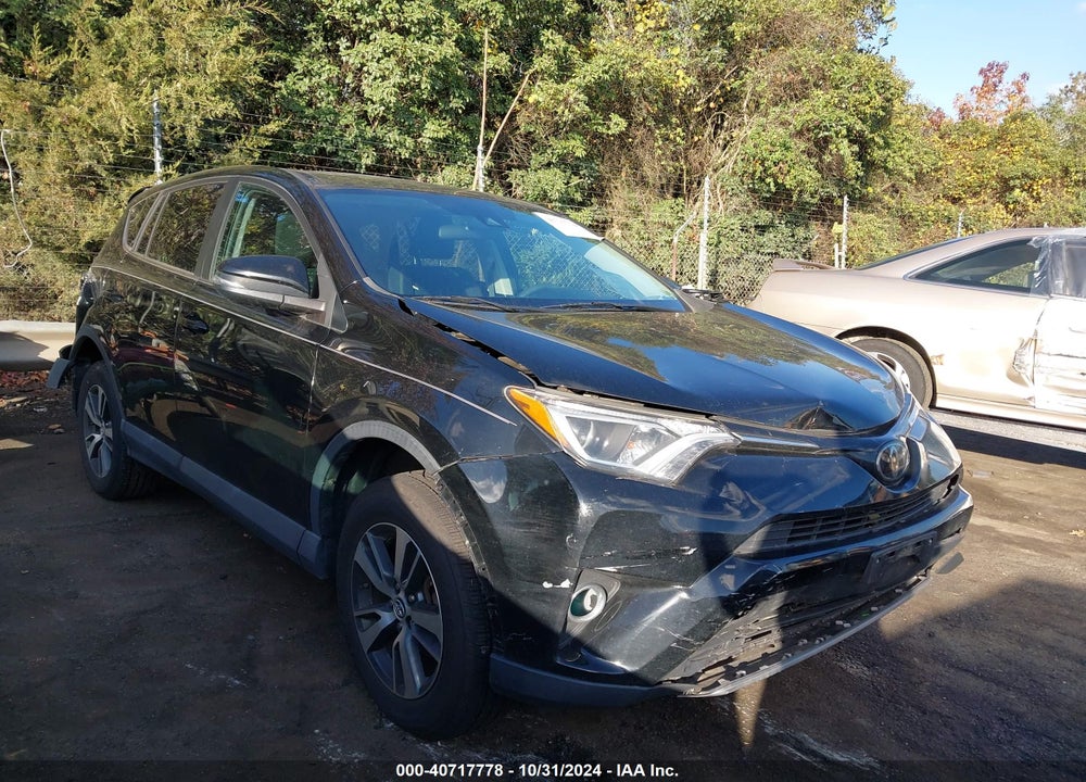 2018 TOYOTA RAV4 XLE VIN: 2T3WFREV5JW483600