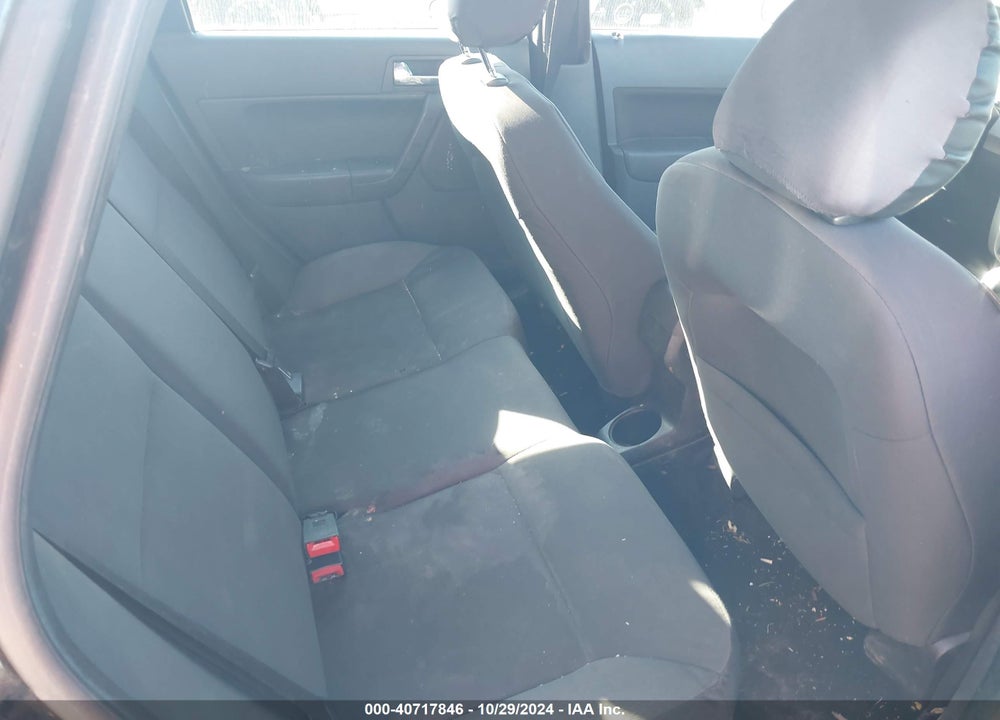 2011 FORD FOCUS SES VIN: 1FAHP3GN6BW127357