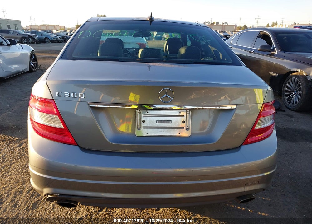 2009 MERCEDES-BENZ C 300 LUXURY/SPORT VIN: WDDGF54X49R057995